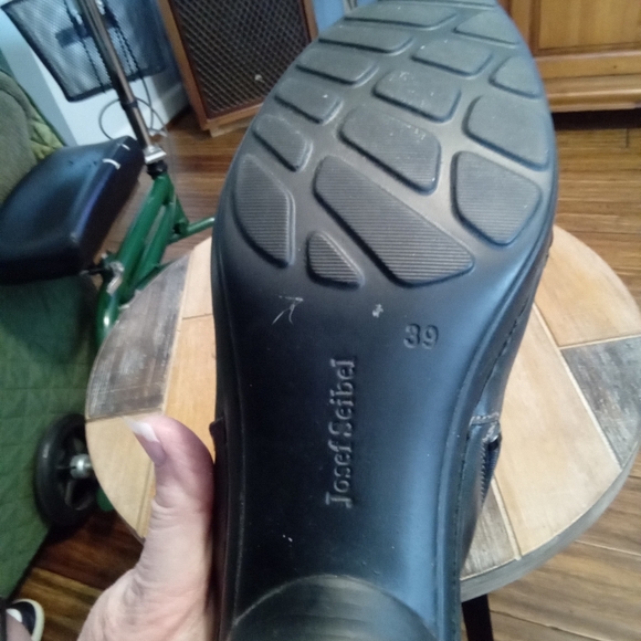 Women's JOSEPH SEIBEL Black Leather Ankle Boots size 39 US 8.5 With Zipp… - Picture 11 of 16